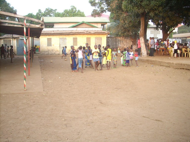 Suport educatiu, sociocultural i esportiu perls joves del barri de Nongo i Kaporo (Guinea Conakry)-2a Fase