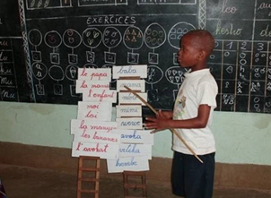 Garantir el dret a la educació primària de la infància del Barri Mukuna a traves de la majoria de les condicions físiques de l’escola RDC-África