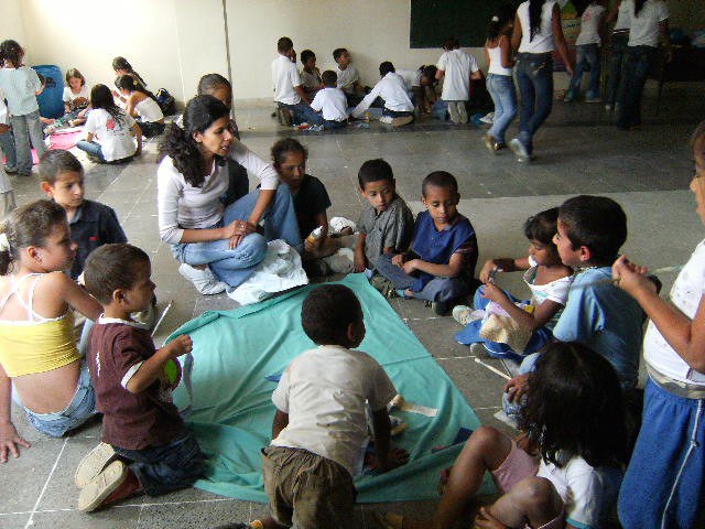 Moblat dels jardins infantils programa “bon començament” alcadia de Medellín Fase III