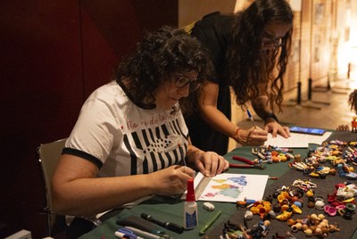 %{image/Description}